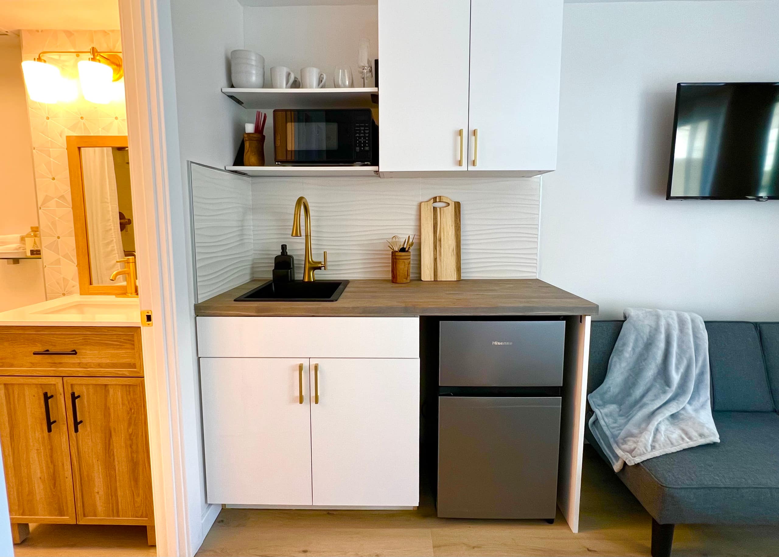 Condo in Honolulu · ★4.91 · Studio · 1 bed · 1 bath - Image 2