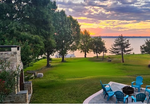 Lakehouse/ Lake Access/Hot Tub/Paddle Boards/Kayak