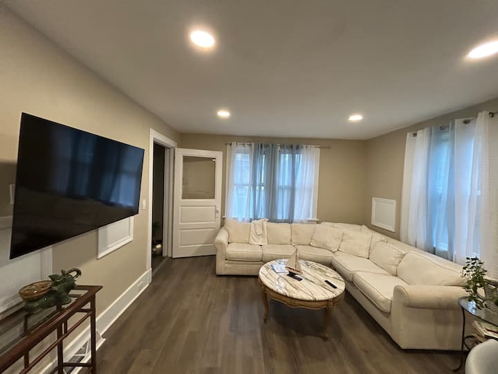 Beautiful 2 Bedroom Bungalow - Sea Bright, NJ