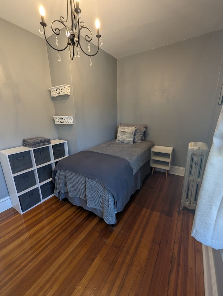 საძინებელი 4