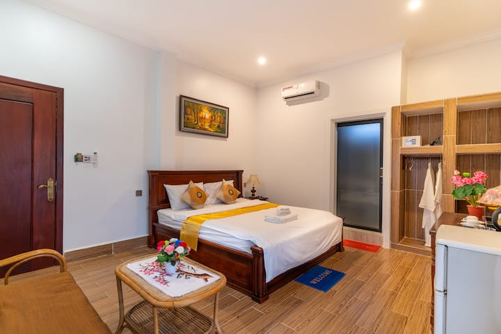 Cama para dormir en la habitación,