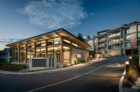 Wanaka Lake View Apartment