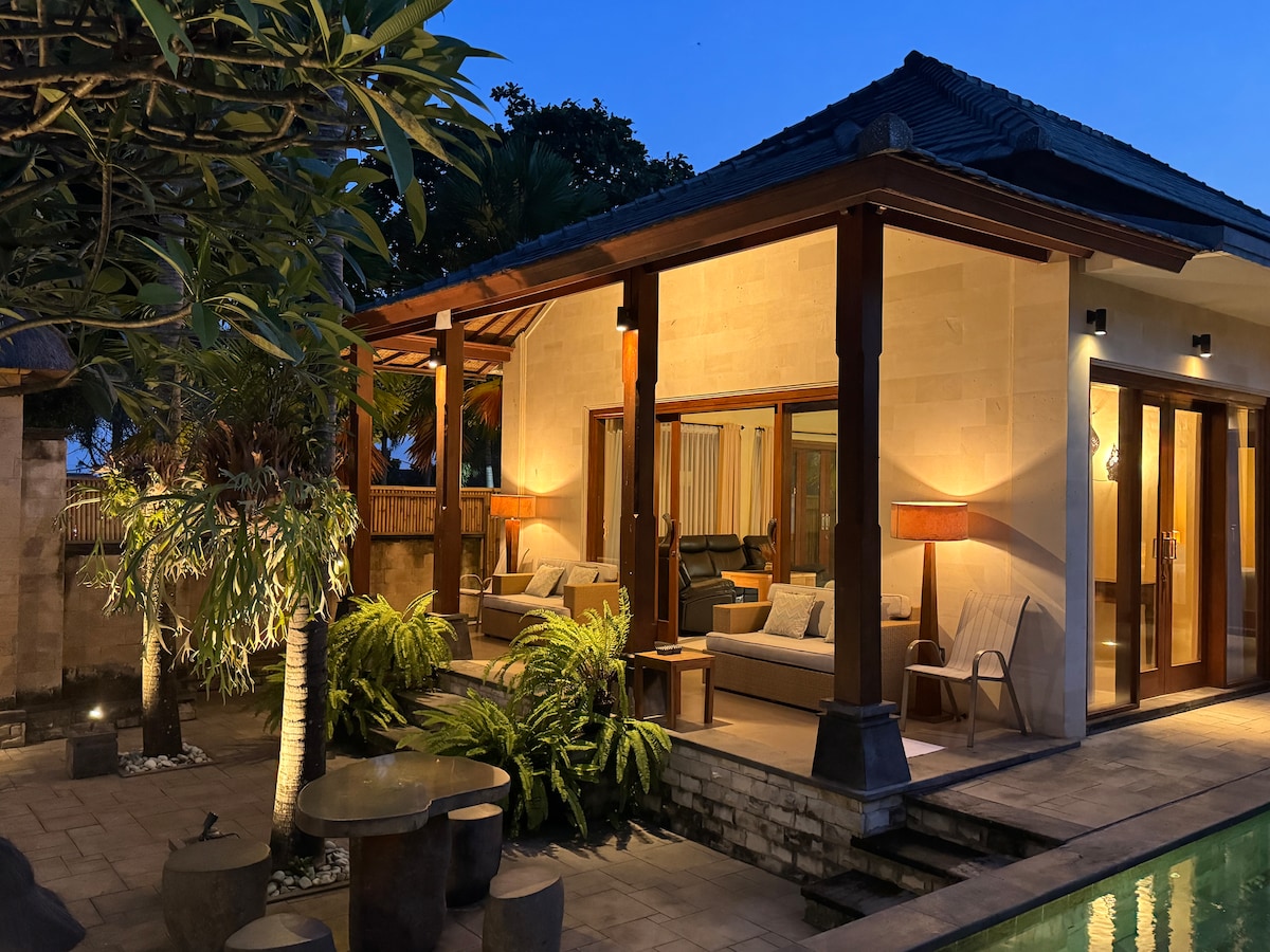Villa in Sukawati · ★4.88 · 2 bedrooms · 2 beds · 2 private baths รายการ Airbnb เปรียบเทียบ