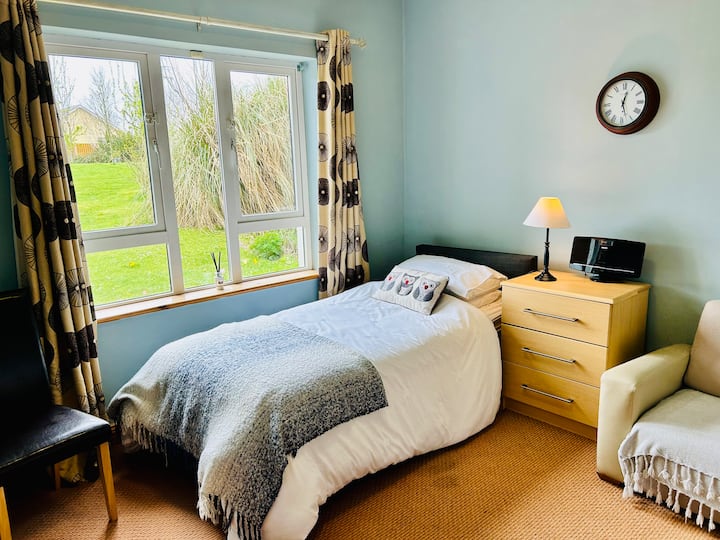 По - ниска единична спалня