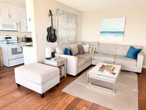 Top performing Airbnb: Gorgeous Oceanfront | 2 bed | 2 bath | Ocean View in Redondo Beach