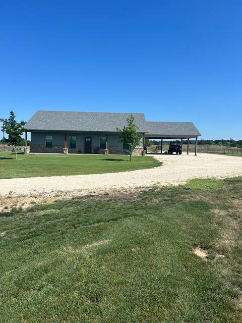 Lone Oak Place with Horse Stalls
