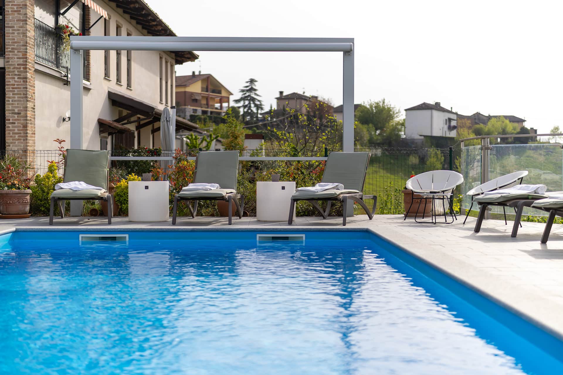 The Black Rose-Country House Bionzo