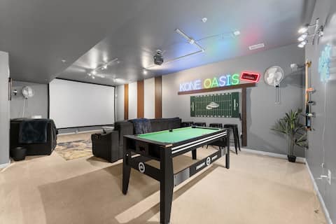 Kone Oasis- hot tub, pool, theater/game rm.