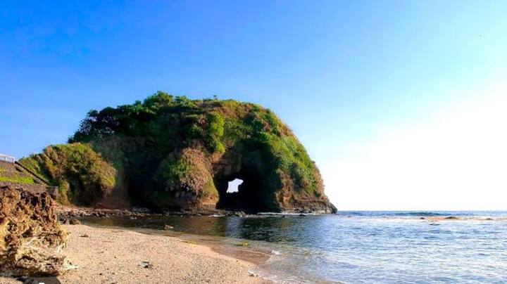 Room in beachfront (1)