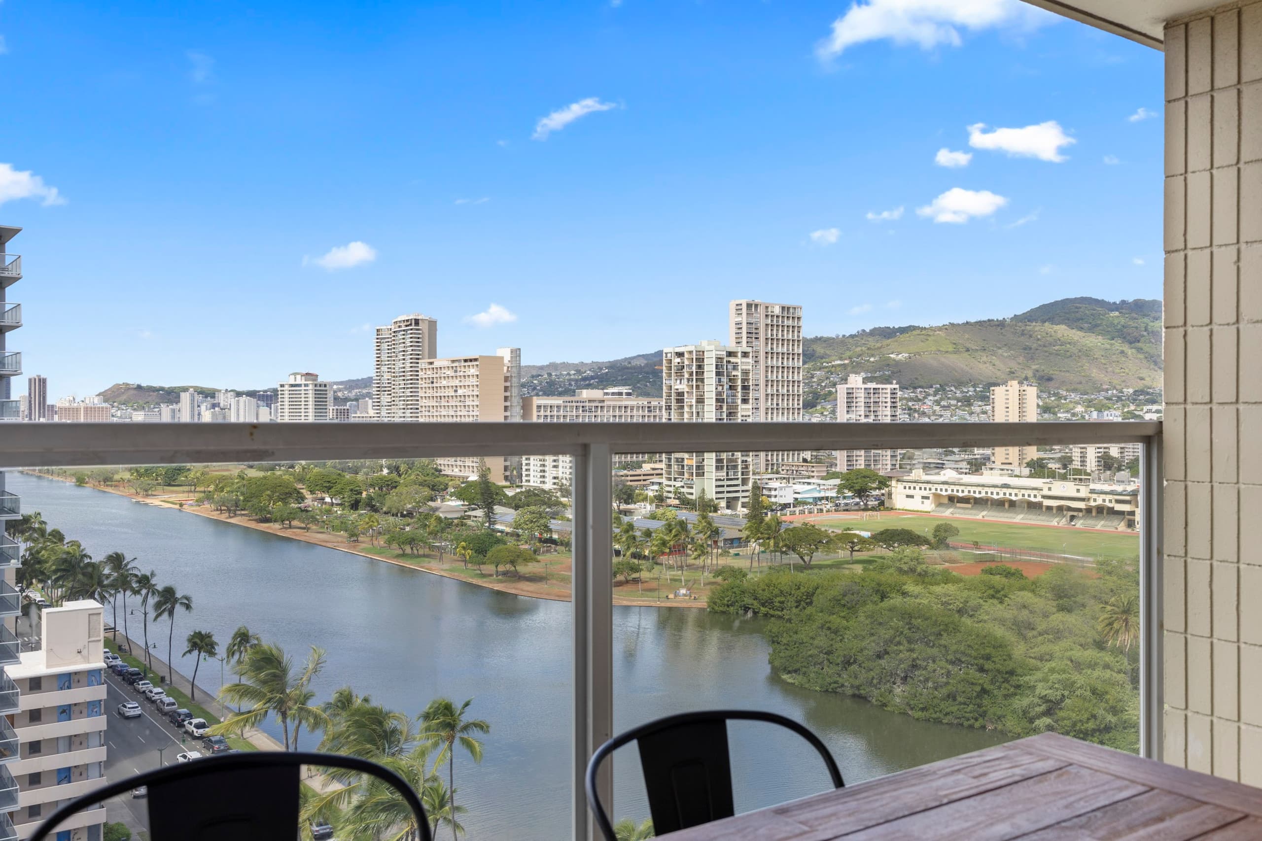 16F-Renovated Modern King Studio-Waikiki Beach~ - Image 31