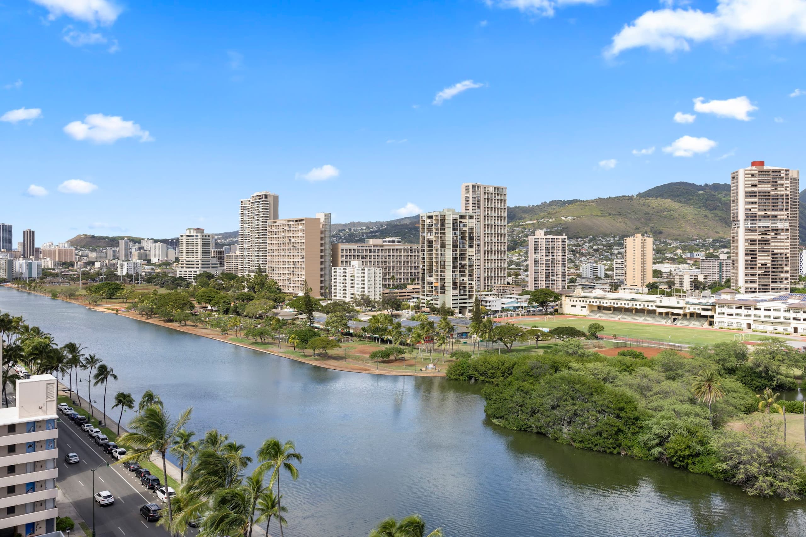 16F-Renovated Modern King Studio-Waikiki Beach~ - Image 30