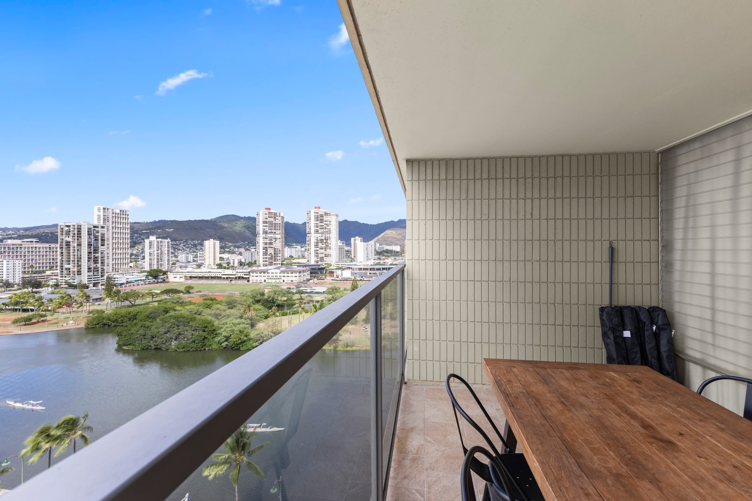 16F-Renovated Modern King Studio-Waikiki Beach~ - Image 27