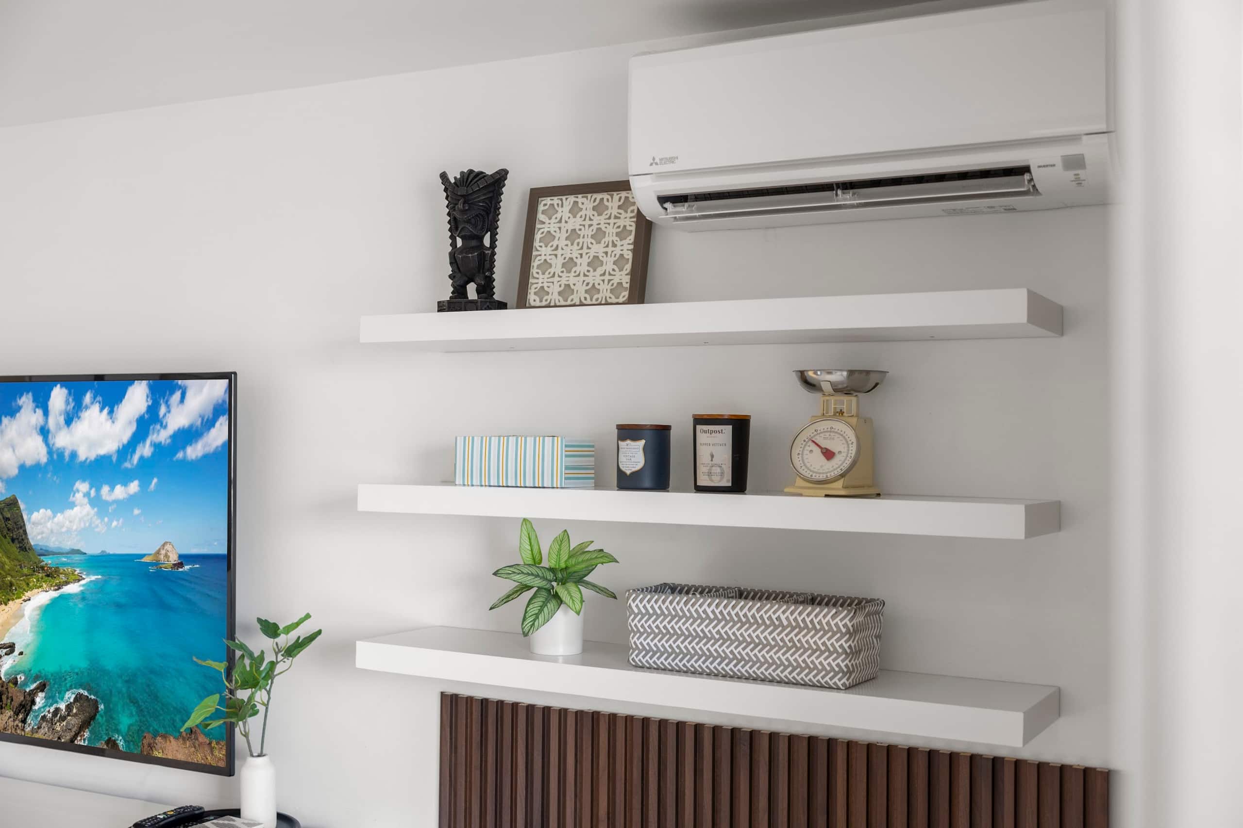 16F-Renovated Modern King Studio-Waikiki Beach~ - Image 2