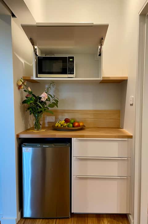 Successful Airbnb property: Tranquil Garden Studio in Wollongong
