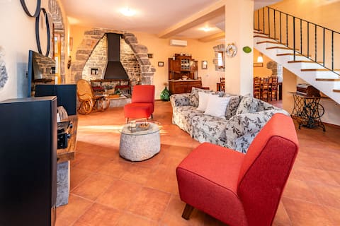Popular Airbnb listing: Old stone house Oliva in Skrbčići
