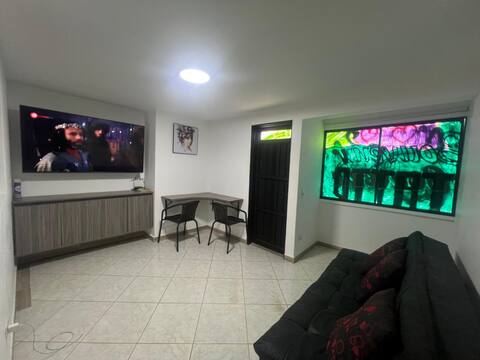 Popular Airbnb listing: Heart of Comuna 13 1BR Apartment in San Javier