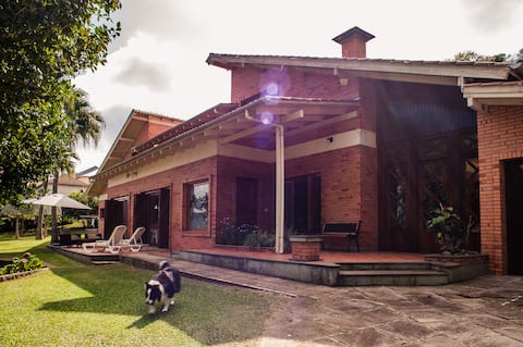 4-bedroom house, heated pool