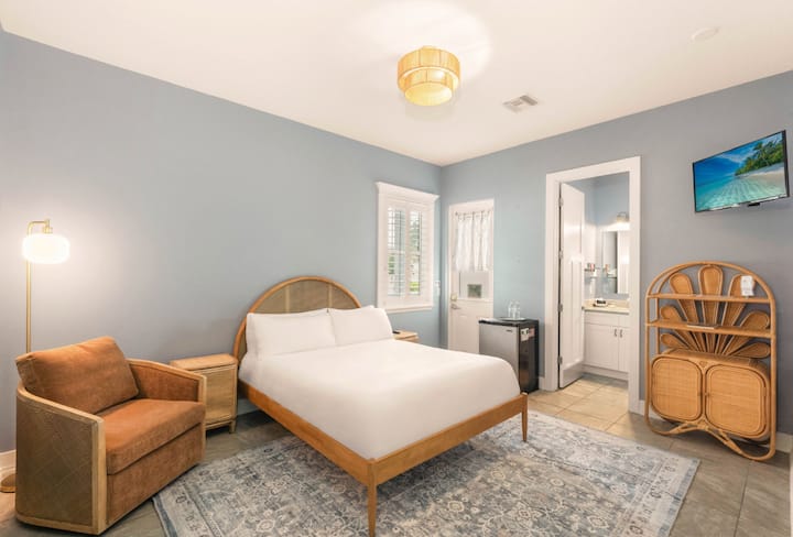Sunny - Apartment - Pool - Free Parking - Walkable - 達尼丁