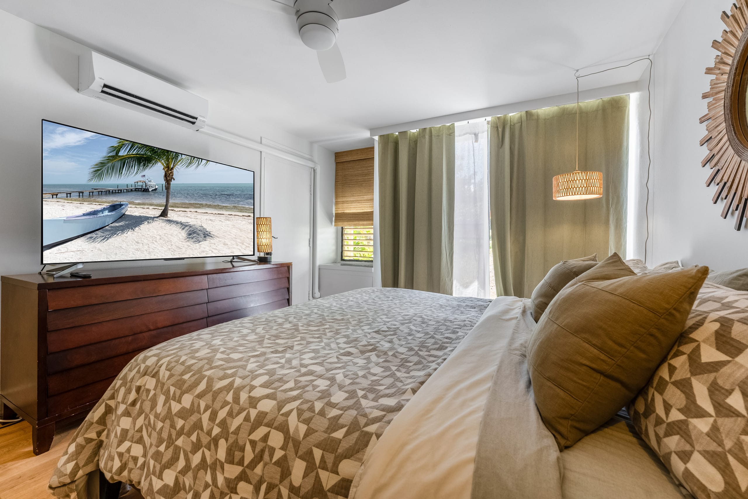 37 West 1 Bedroom + Murphy Bed TA-104-613-6320-01 - Image 11