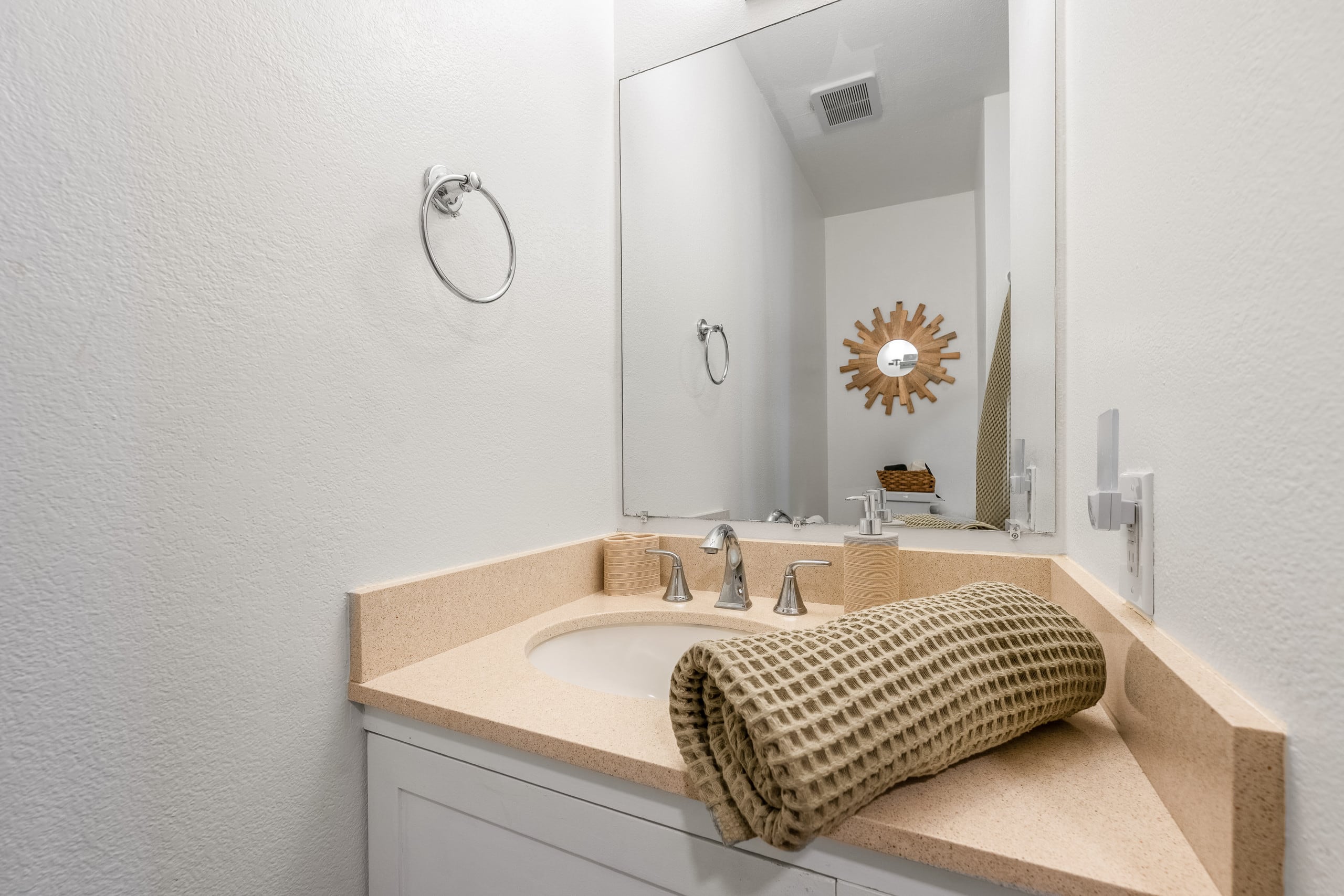 37 West 1 Bedroom + Murphy Bed TA-104-613-6320-01 - Image 12