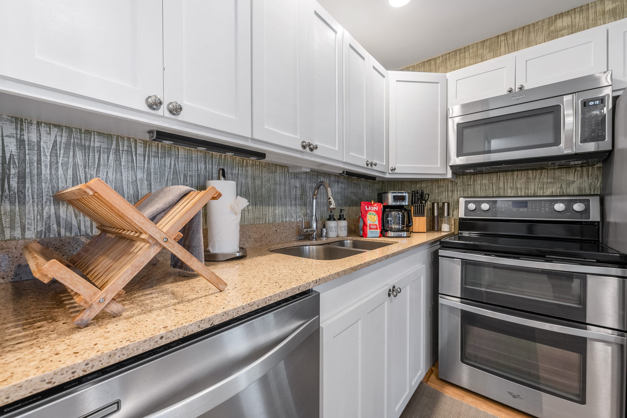 37 West 1 Bedroom + Murphy Bed TA-104-613-6320-01 - Image 9