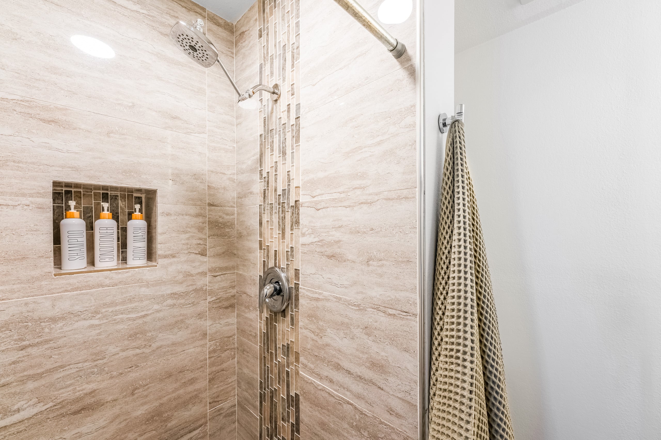 37 West 1 Bedroom + Murphy Bed TA-104-613-6320-01 - Image 14