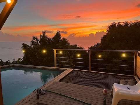 House with sea view and private pool