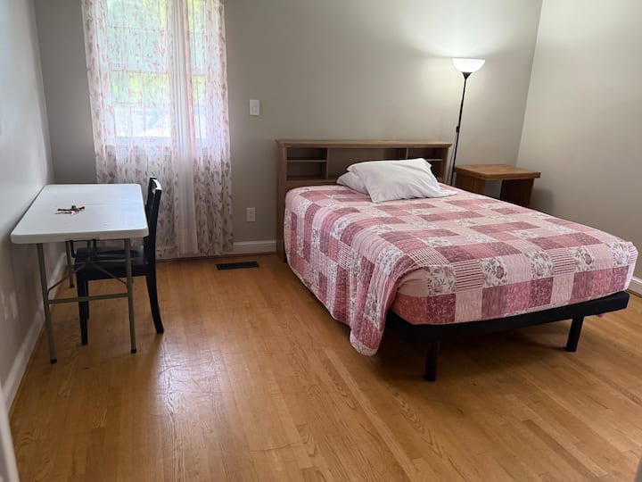 საძინებელი 1