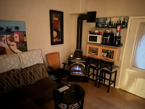 Top Airbnb: Little Italy Historical in Downtown