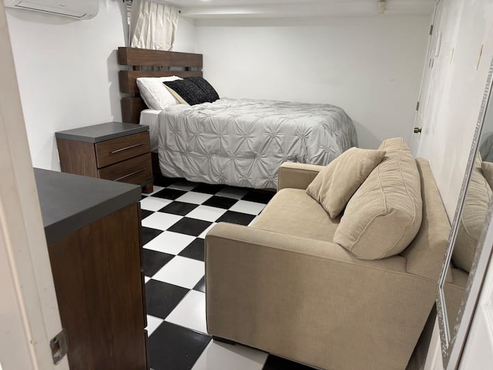 Lovely Apartment In Fresh Meadows - Great Neck, NY