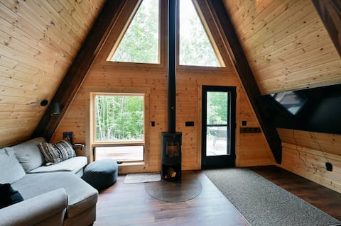 Seeley Oaks A-Frame | Secluded Retreat on 40 Acres