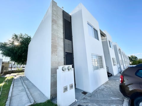 River Apartment (sleeps 2)