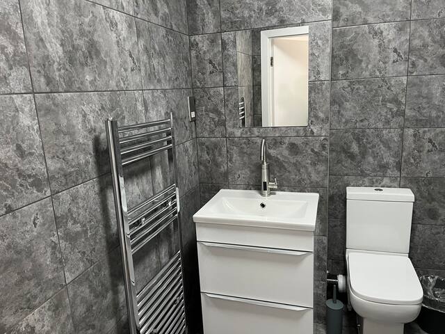 Entire Apartment in City centre gallery image 2