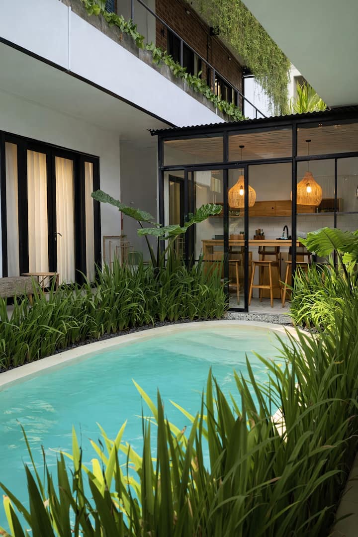 Cozy Studio #A8 Central Seminyak + Coworking Space - Kuta