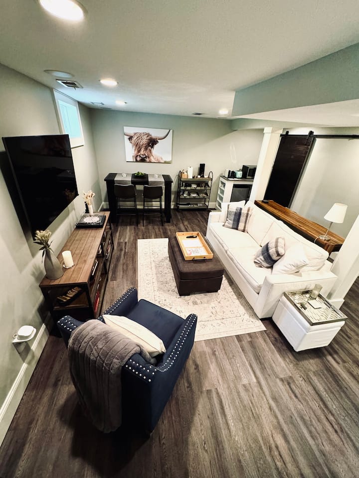 客厅的广角照片