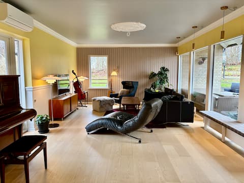 Top performing Airbnb: Large villa with outdoor spa in Holme Højbjerg Skåde