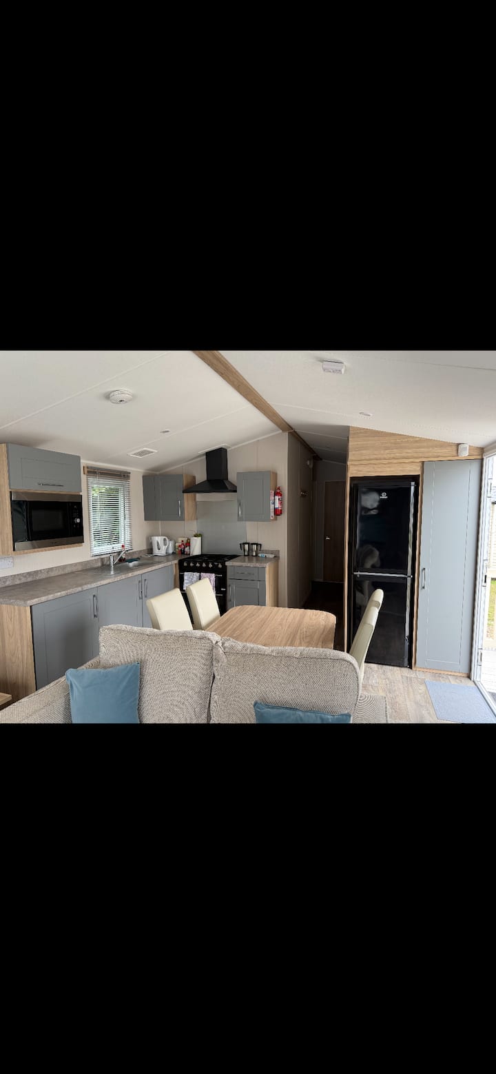 Beautiful Caravan On The Coast - Filey