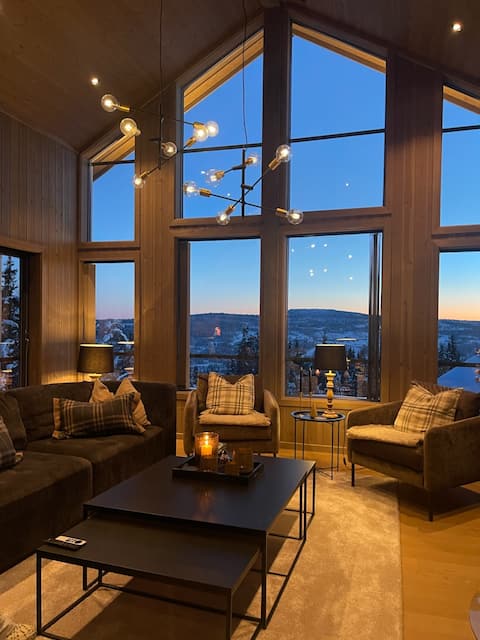 Large and exclusive panoramic cabin on Skeikampen