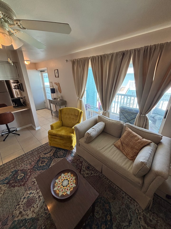 Rocket Launches! 300 Feet To Beach-sleeps 6-pool - Merritt Island