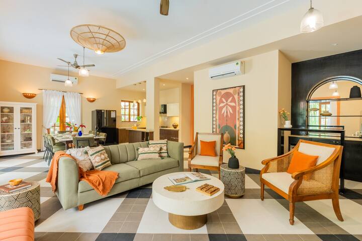 Living room image 2
