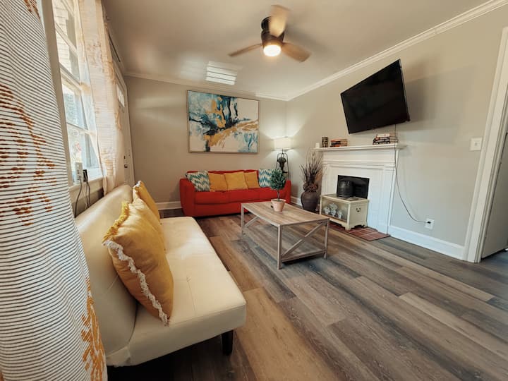 Prime Location Gem 2br Duplex Near Valdosta's Best - Valdosta, GA