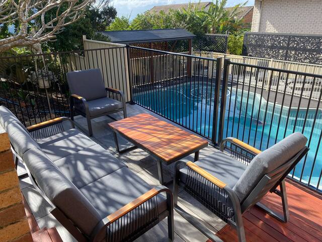 Ocean front house with pool & amazing sea views gallery image 3