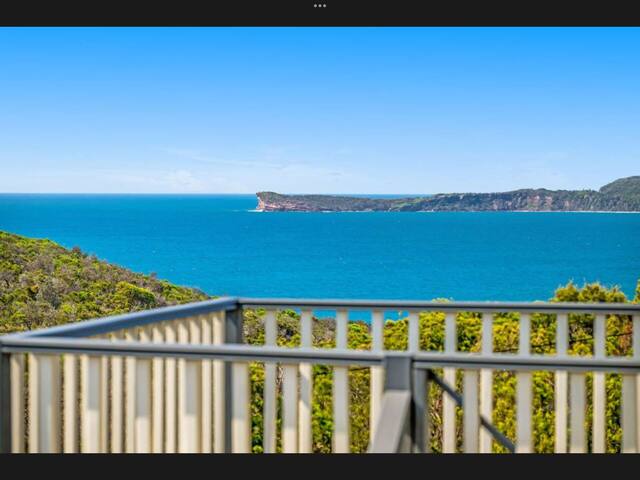 Ocean front house with pool & amazing sea views