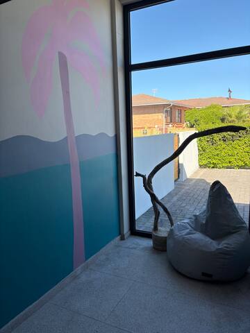 Beachhouse! Seaview, pool, battery back-up gallery image 5