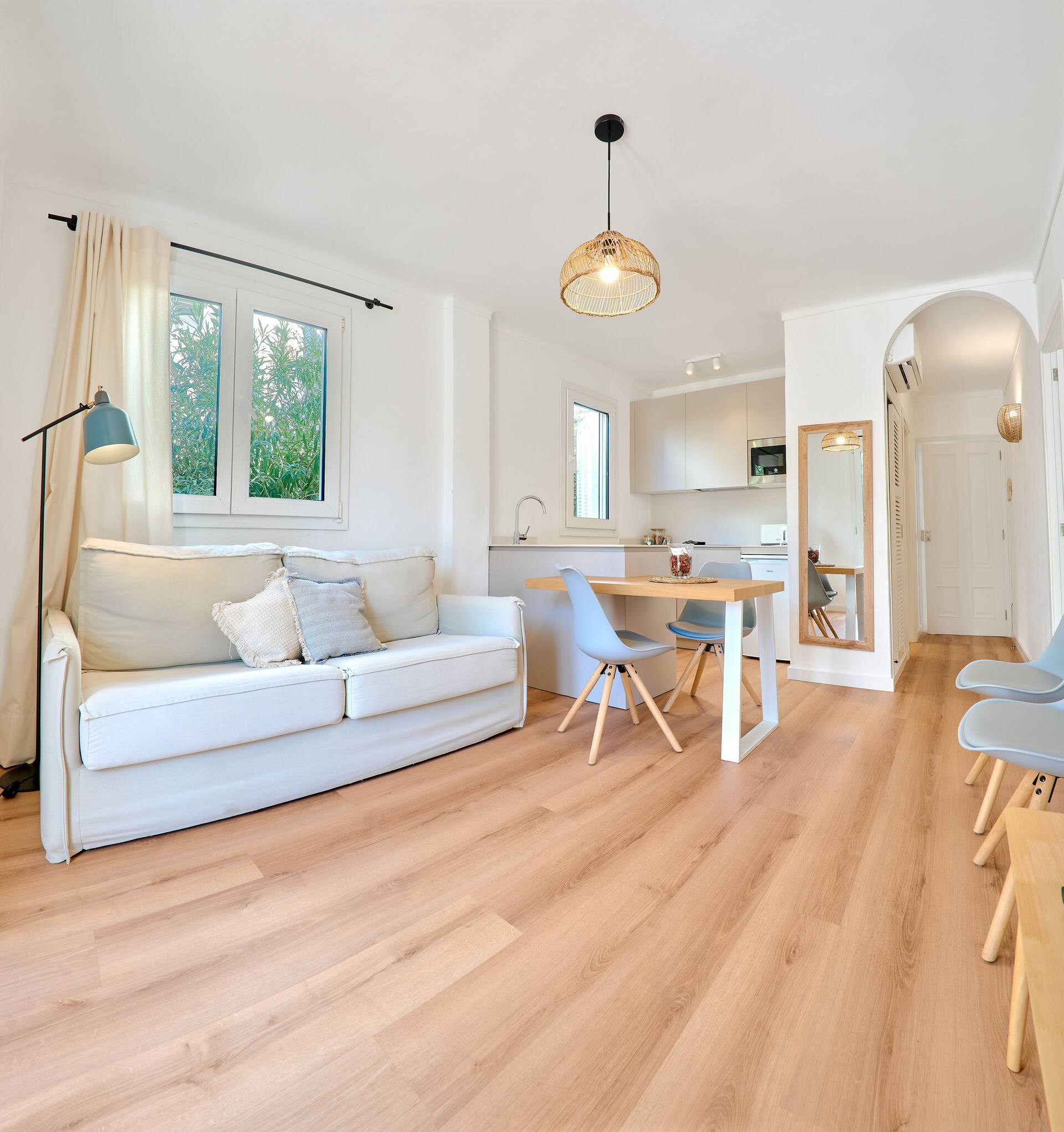 One-Bedroom Apartment