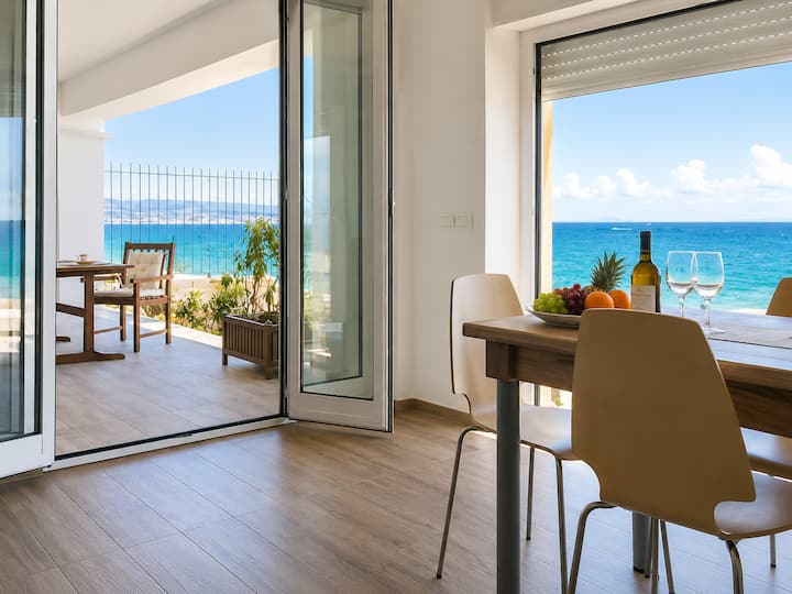 Marina Holiday Home - Beach house