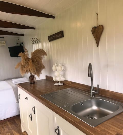 Popular Airbnb listing: Peggy’s Hut (Pet friendly shepherds hut) in Cheshire East