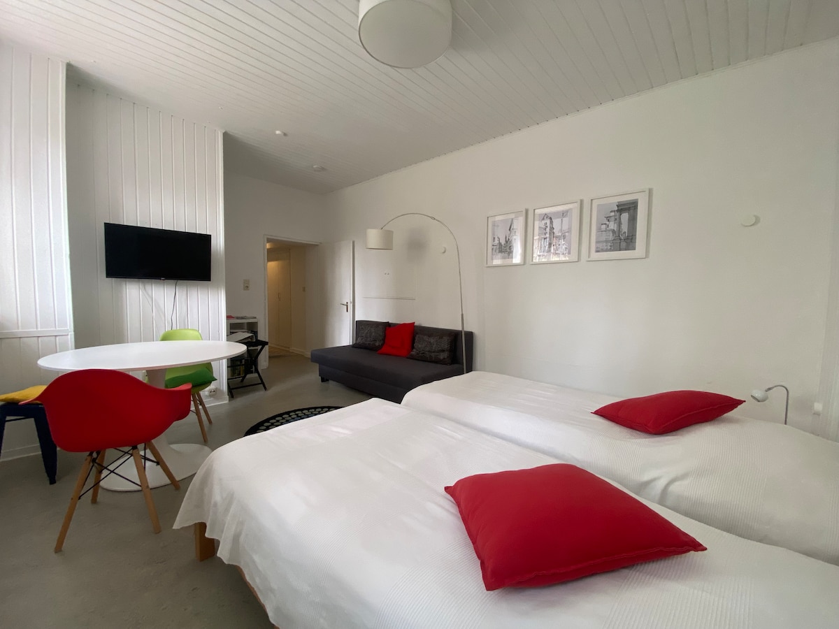 Popular Airbnb listing: Quiet, central and in a top location in Darmstadt
