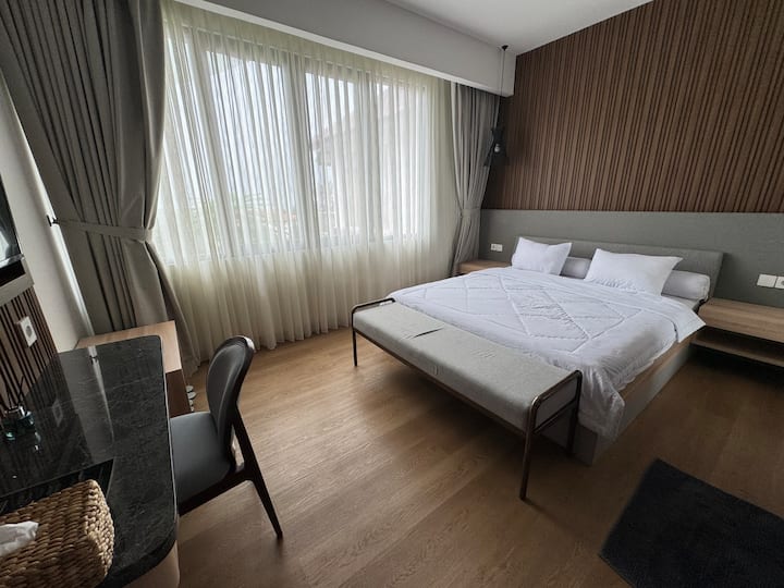 Стая Tesok - суперголямо двойно легло - 2 - ри етаж - изглед към басейна