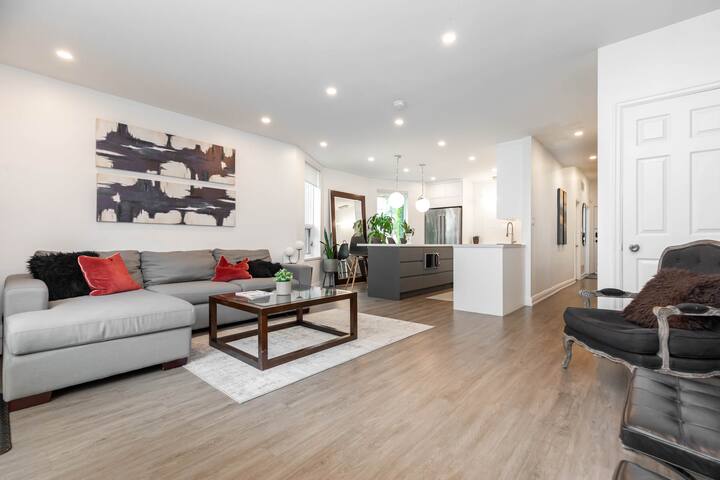 Downtown Victorian close to the Eaton Centre gallery image 3